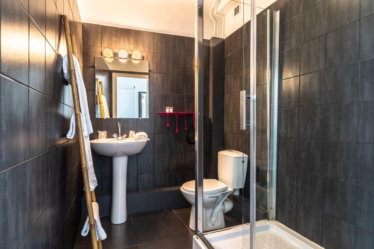 באיון Hotel Le Port Neuf מראה חיצוני תמונה