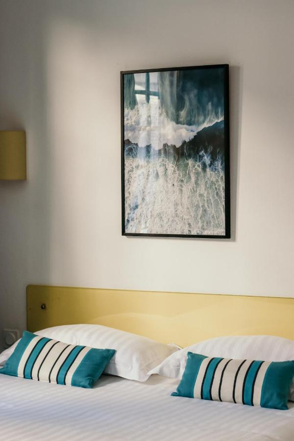 באיון Hotel Le Port Neuf מראה חיצוני תמונה